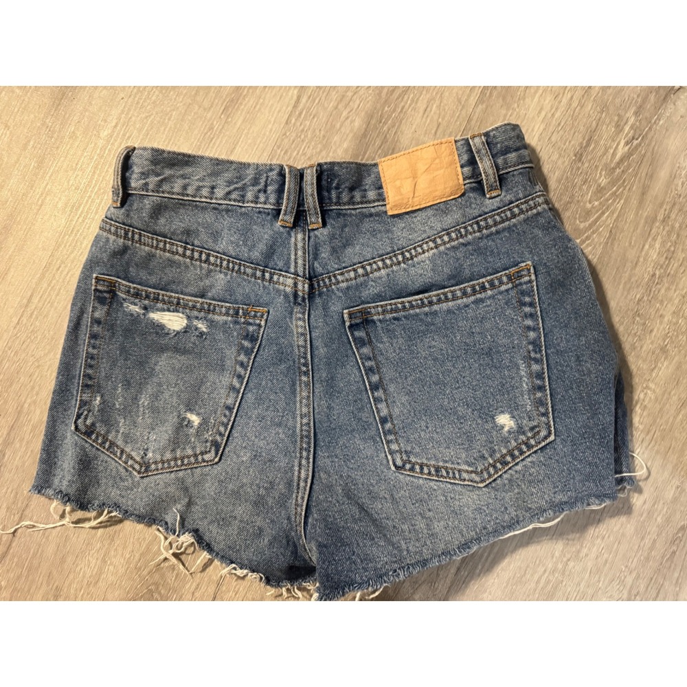 Pull&Bear Womens Distressed Denim Shorts High Waisted Raw Hem Blue Size 6 28